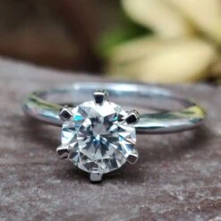 1.08 CT Round Brilliant Cut Solitaire Moissanite Engagement Ring
