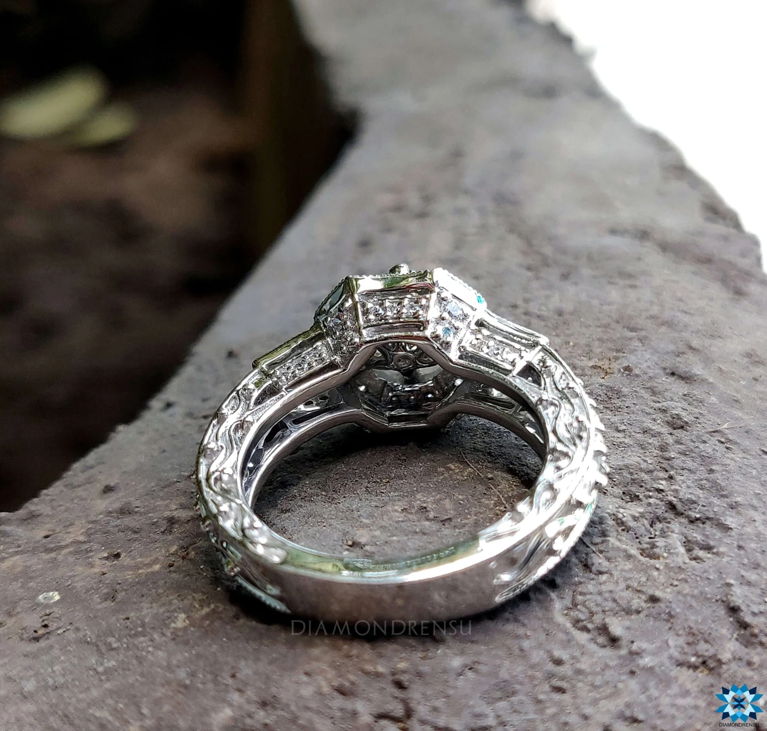 Antique Vintage 1.59 TCW Round Baguette Moissanite Engagement Ring - Image 6