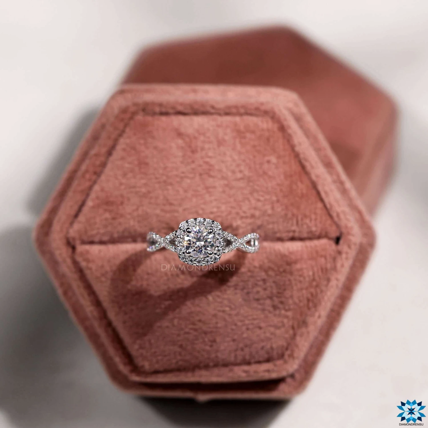 1.13 TCW Round Cut Dazzling Twisted Pave Set Halo Engagement Ring - Image 4