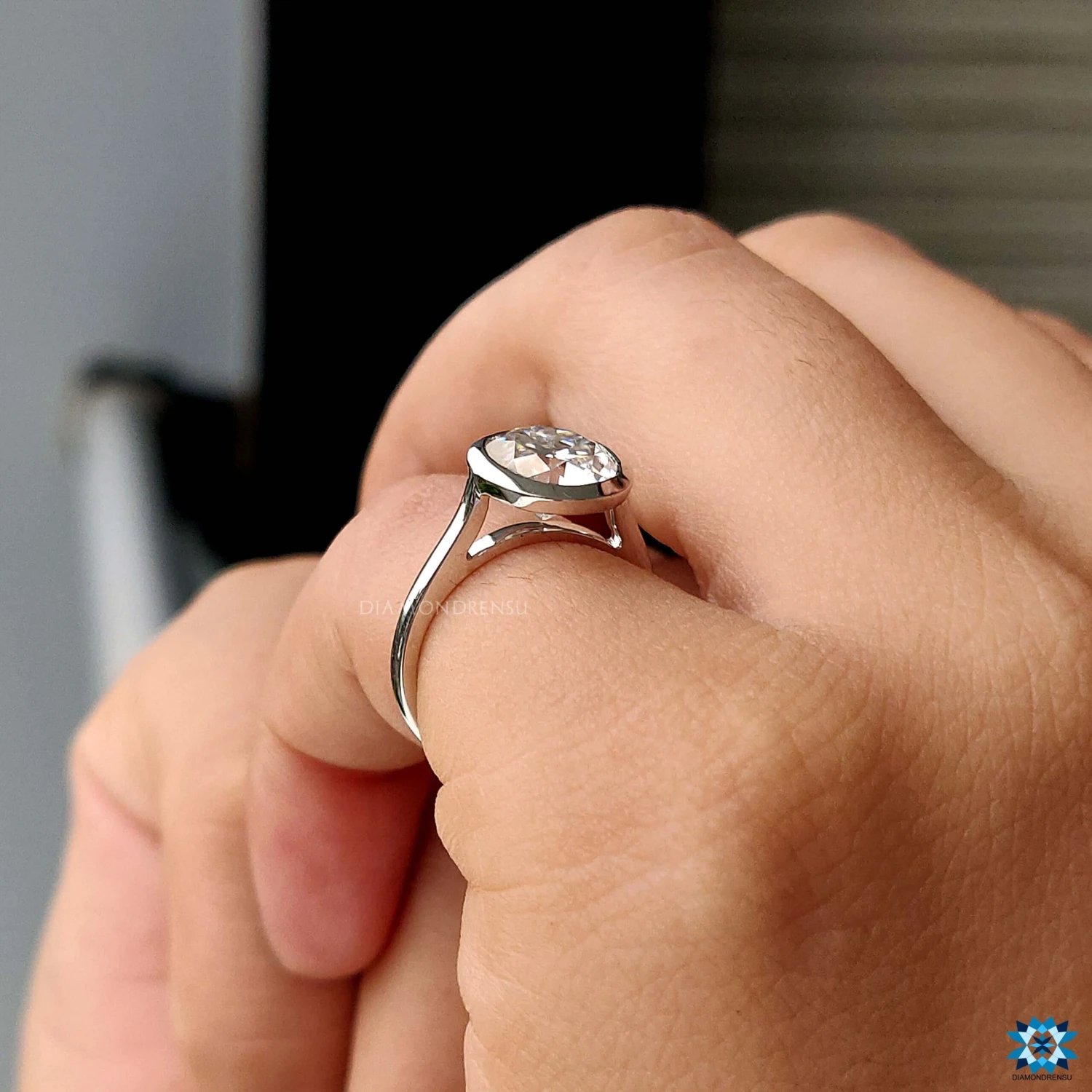 1.89 CT Round Old European Cut Bezel Set Moissanite Solitaire Ring - Image 7