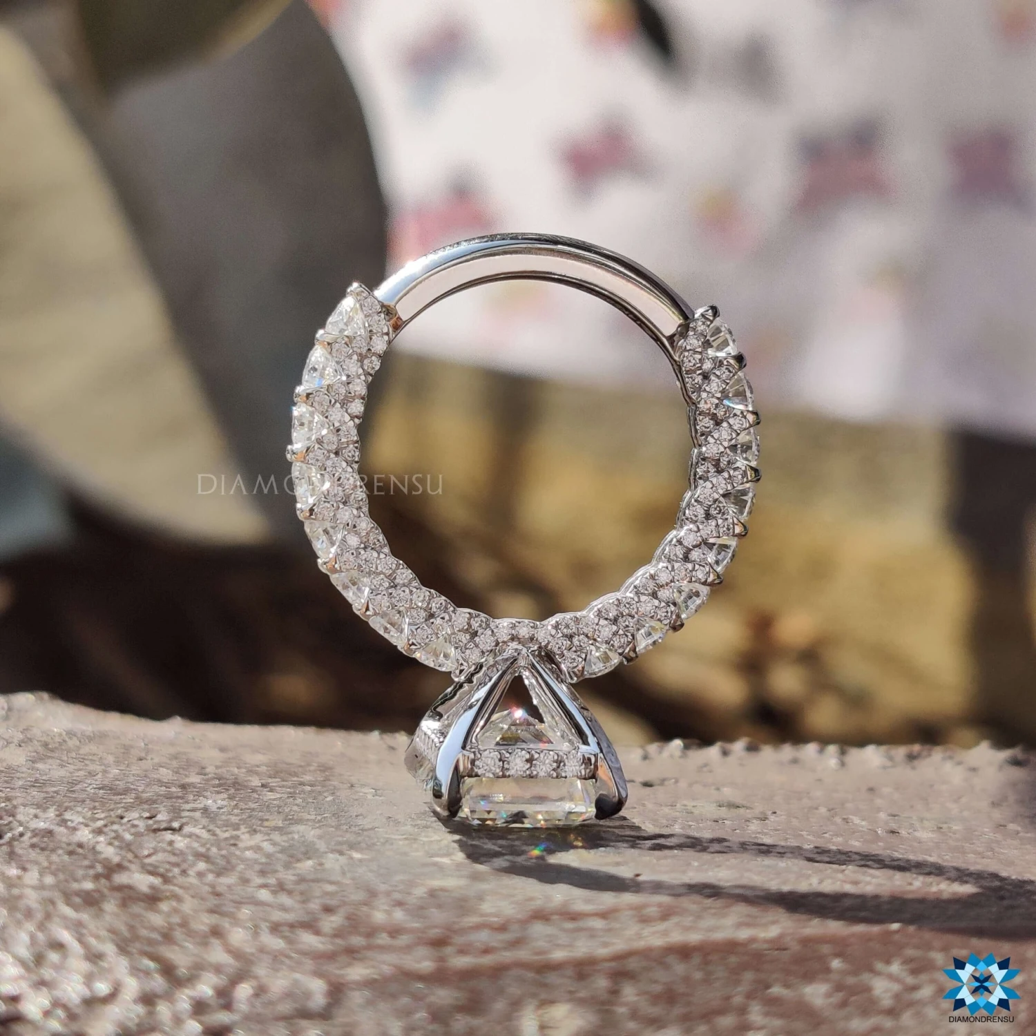 Emerald Cut 6.70 TW Moissanite Invisible Halo Engagement Ring, U Shape Pave Shared Prong Unique Moissanite Engagement Ring - Image 3