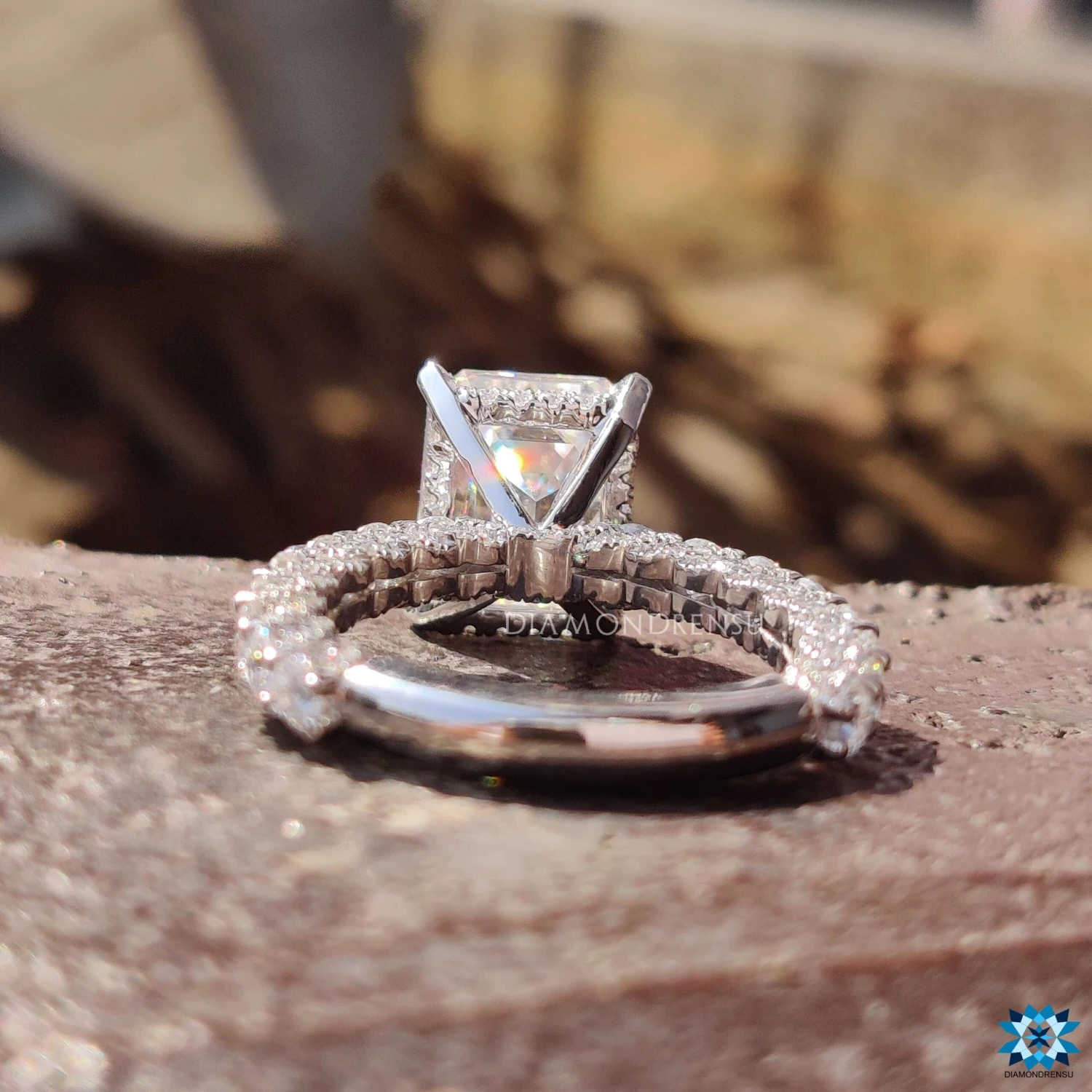 Emerald Cut 6.70 TW Moissanite Invisible Halo Engagement Ring, U Shape Pave Shared Prong Unique Moissanite Engagement Ring - Image 5