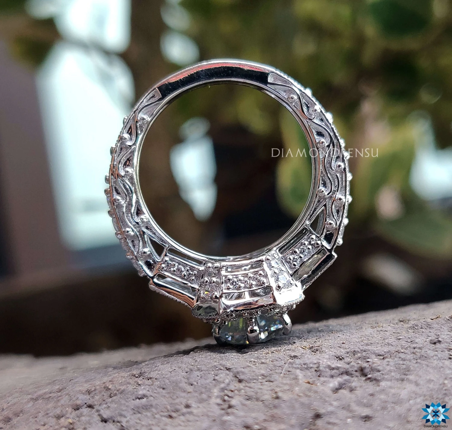 Antique Vintage 1.59 TCW Round Baguette Moissanite Engagement Ring - Image 4